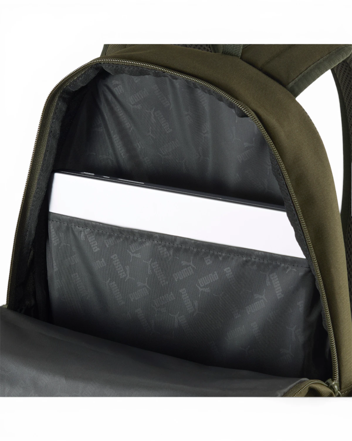 091153-09-001 PUMA  BUZZ Backpack