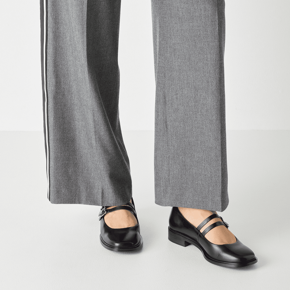 22131-45-001 Tamaris BLACK