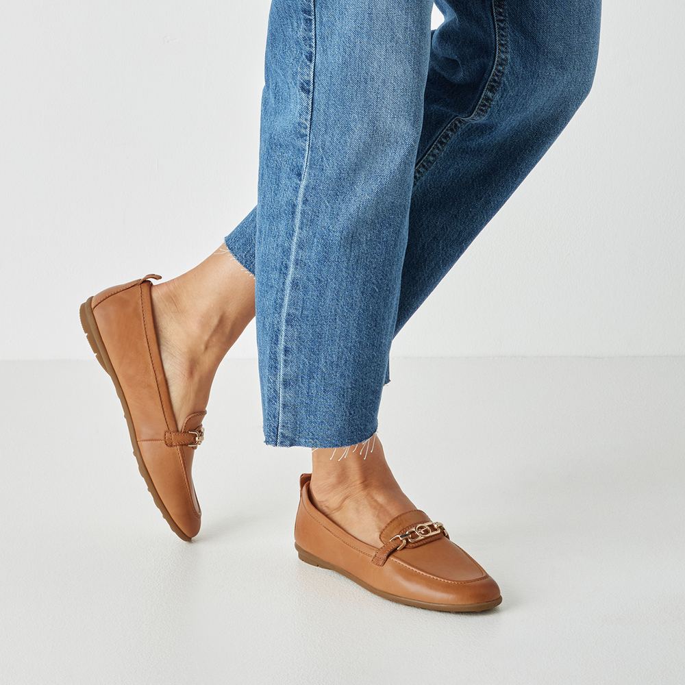 24622-46-305 Tamaris ženska mokasina COGNAC