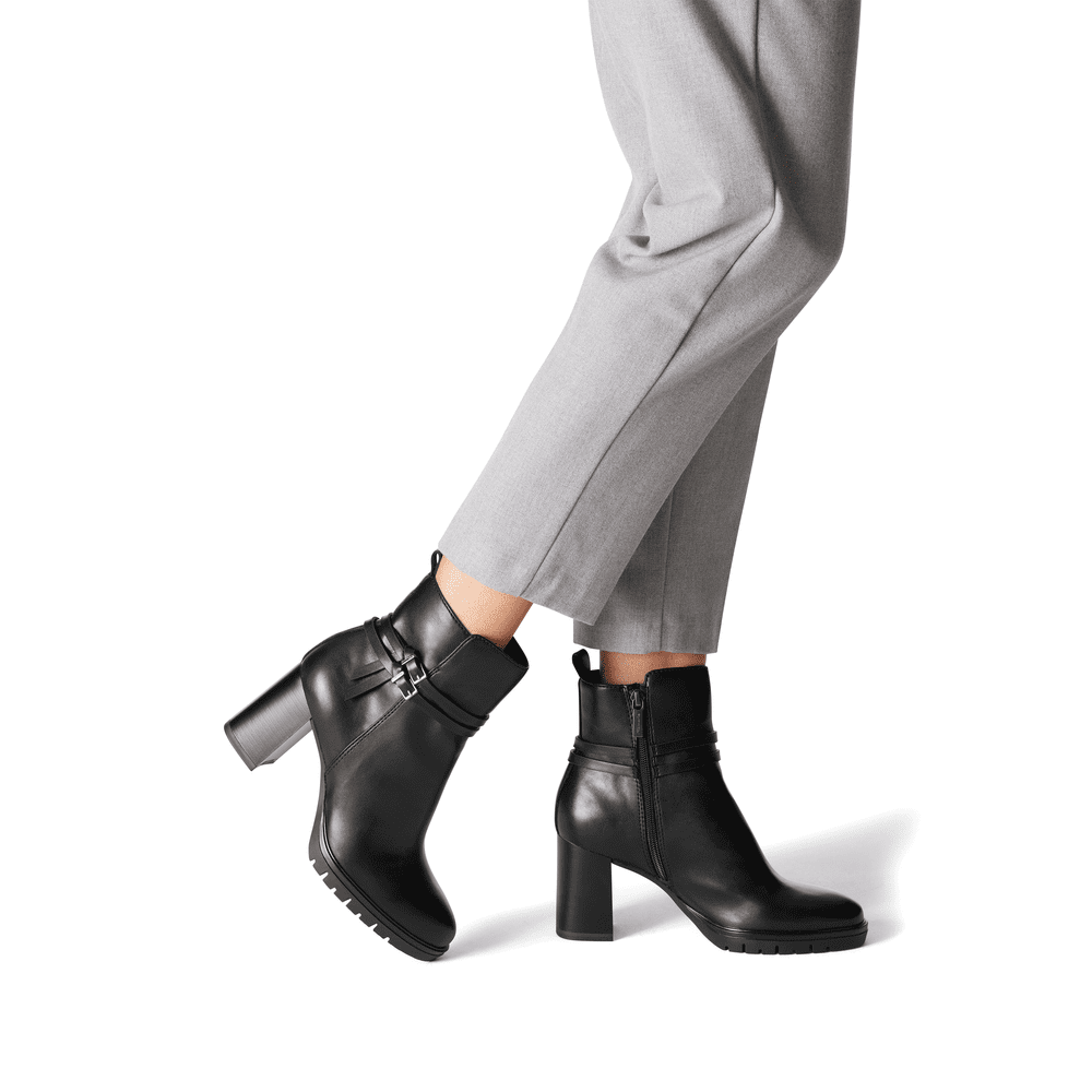 25397-43-001 Tamaris ženska gležnjača BLACK