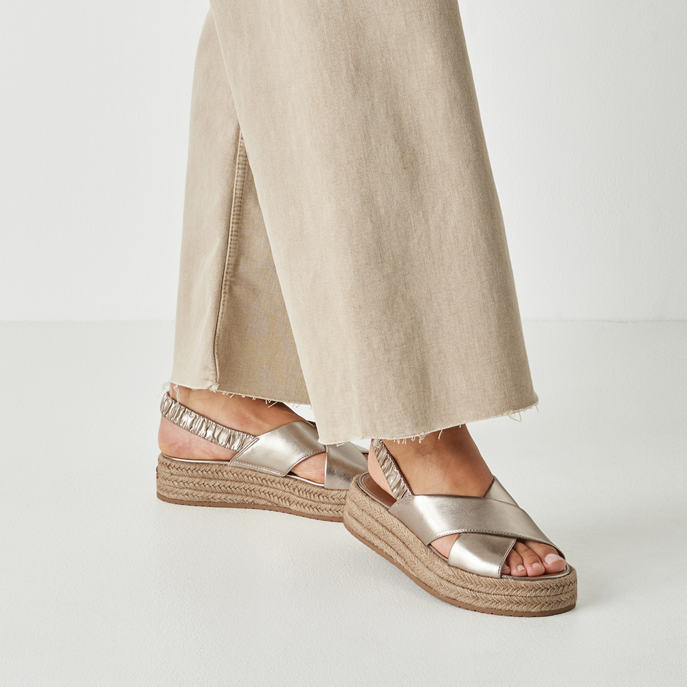 28246-46-933 Tamaris ženska sandala LIGHT GOLD
