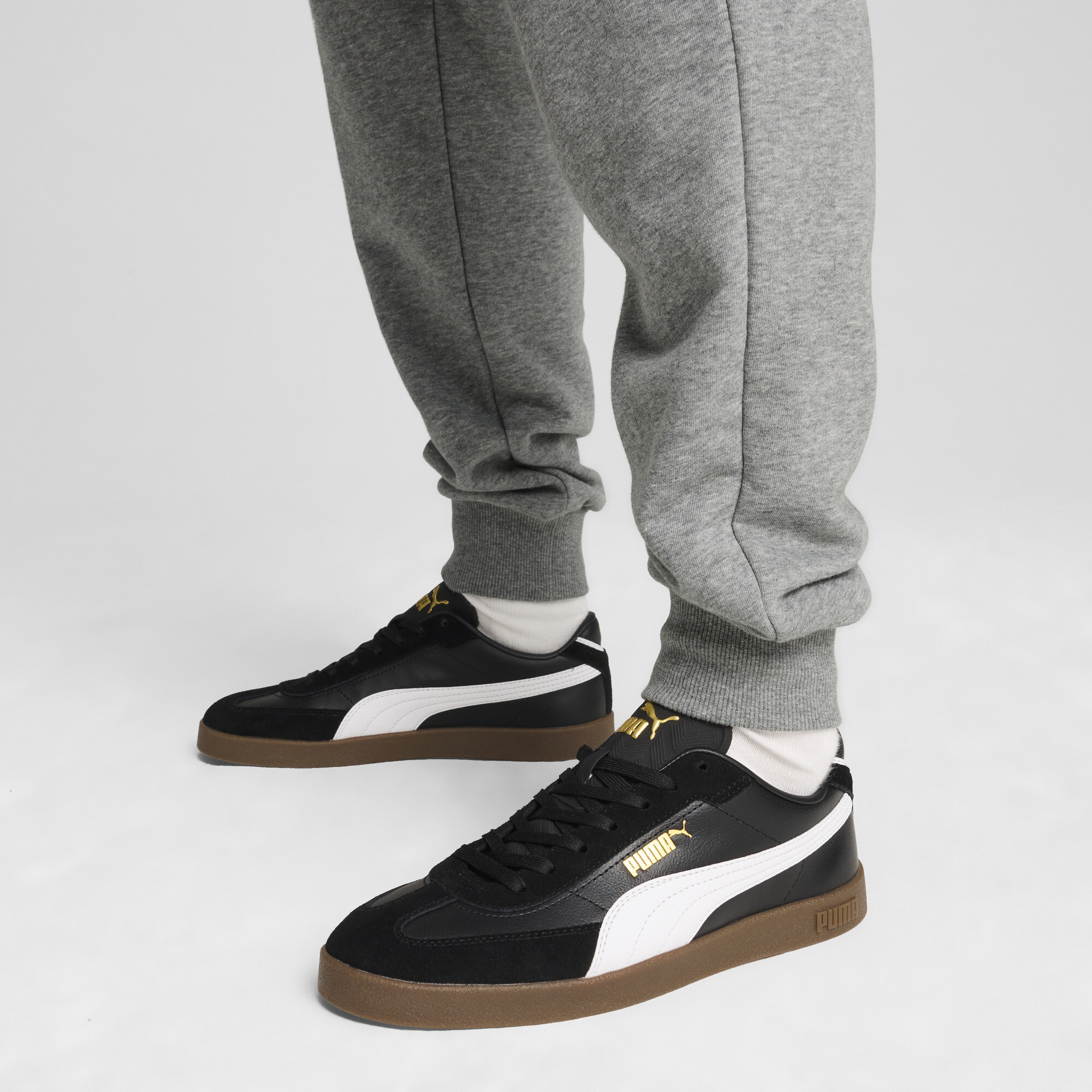 397447-02 Puma Club II Era  Black- White- Gold