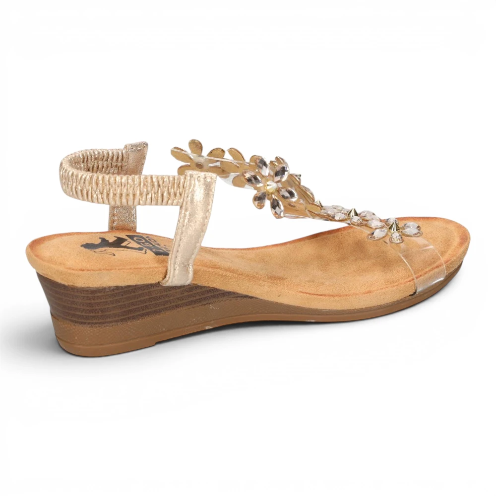 8910823-699 Zlatne sandale Fashion-2GO