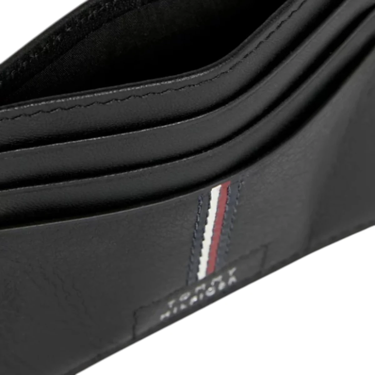 AM0AM12186-BDS TOMMY HILFIGER TH PREMIUM LEATHER CC HOLDER MUSKI KOZNI ETUI CRNI