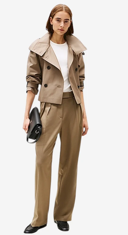 AW0AW17219-BDS TOMMY HILFIGER TH DISTINCT CONV CROSSOVER ZENSKA TORBICA CRNA PREKO RAMENA GOLD LOGO