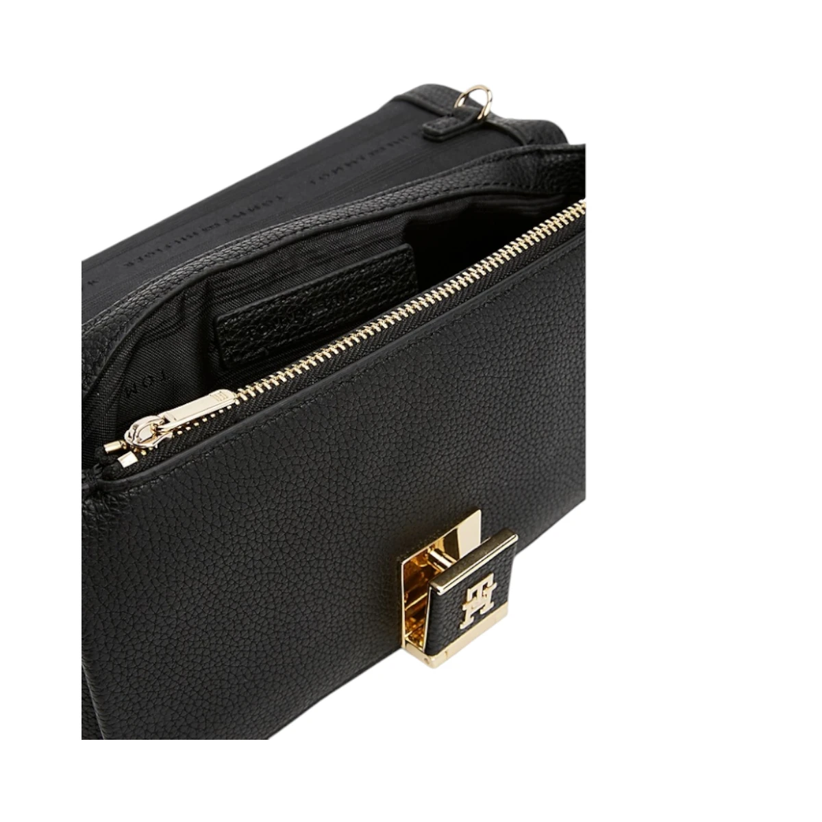 AW0AW17403-BDS TOMMY HILFIGER TH HER FLAP W CHAIN ZENSKA TORBICA CRNA S PREKLOPOM I ZLATNIM LANCEM