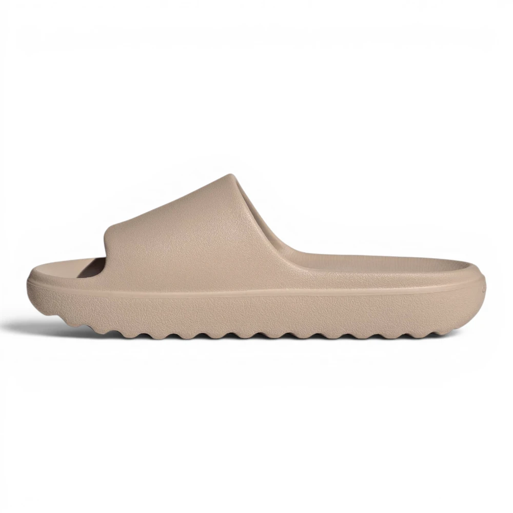 JP9579 Smeđe Comfort Slide Natikače Modernog Dizajna – adidas