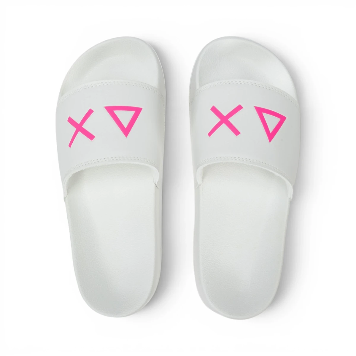 X36210-01 Bijele ženske natikače Slippers Logo – SUN68